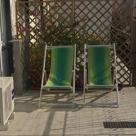 Wh - Cuore - Attico Monolocale Con Parcheggio Gratuito - 5 Minuti Dal Centro - Wifi Apartment *