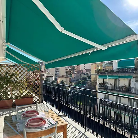 Wh - Cuore - Attico Monolocale Con Parcheggio Gratuito - 5 Minuti Dal Centro - Wifi Apartment *
